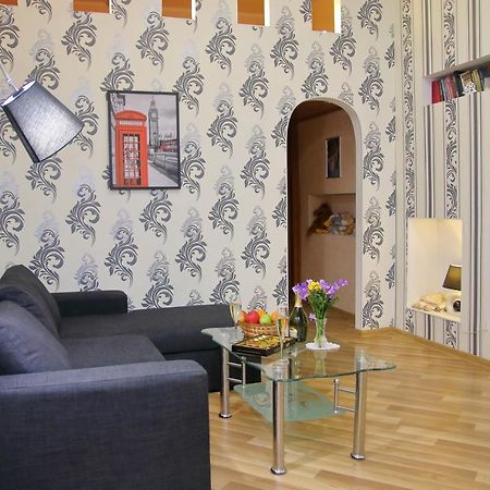Apartment On Pushkinskaya 16 オデッサ エクステリア 写真