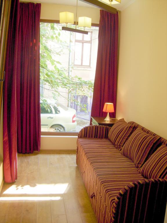 Apartment On Pushkinskaya 16 オデッサ 部屋 写真